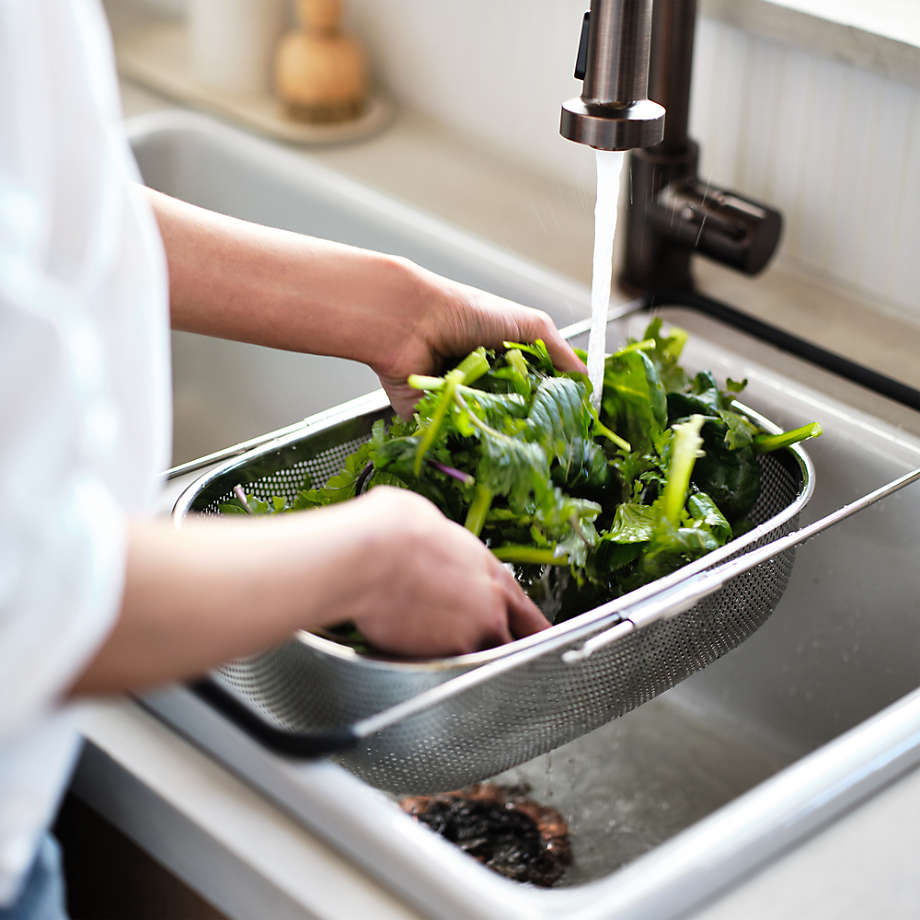 Kitchen 6-Quart  Stainless Steel Strainer Collapsible Colander with Expandable Rubber Handles